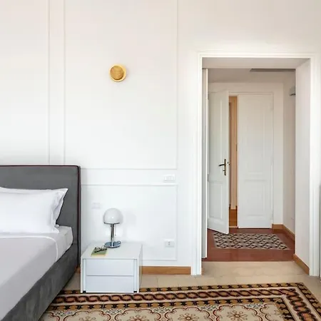 Sjr Luxury Apartment Trevi Fountain Rome Exterior photo
